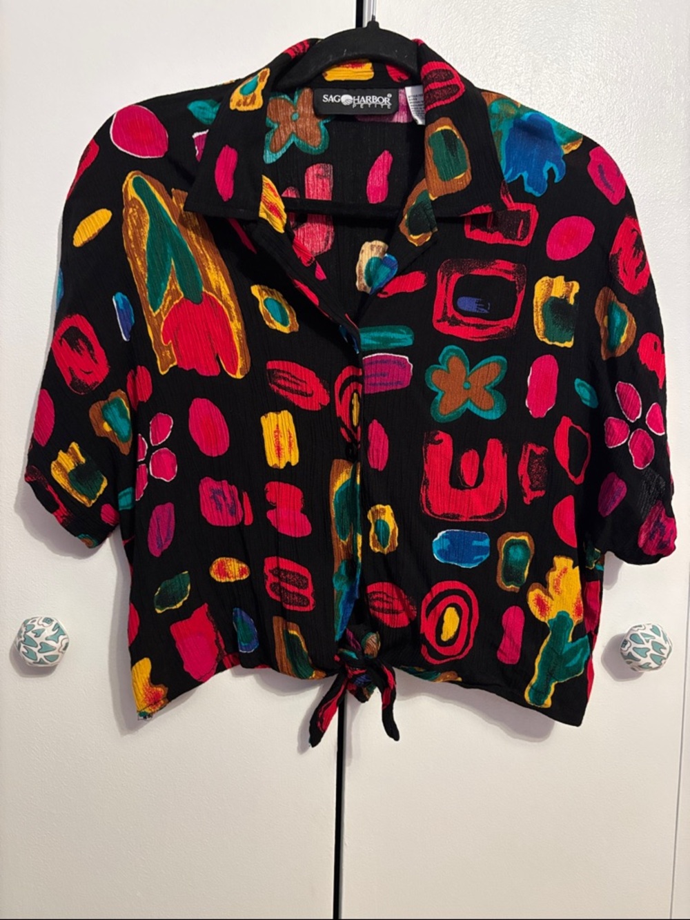 Sag Harbor Black Abstract Floral & Geometric Tie-Front Button Down Top